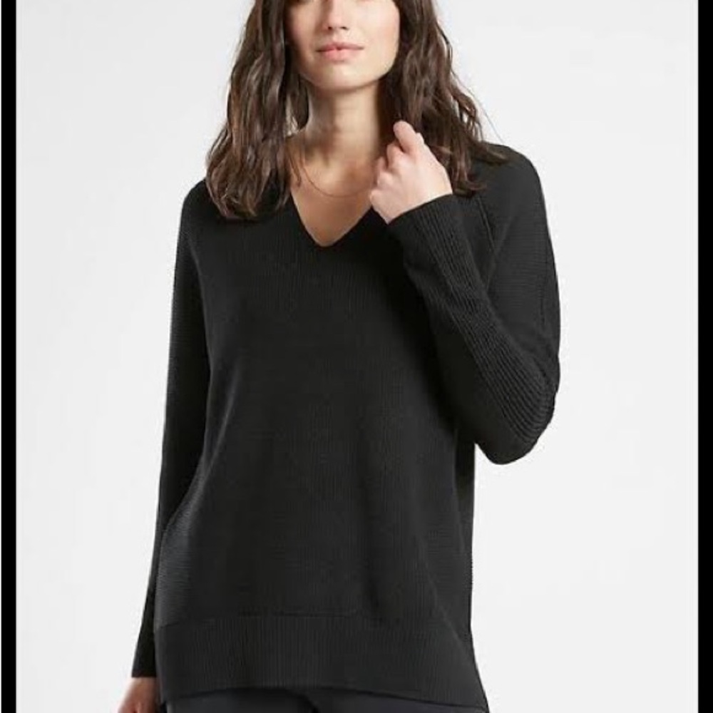 Athleta Black Hanover V-Neck Sweater
